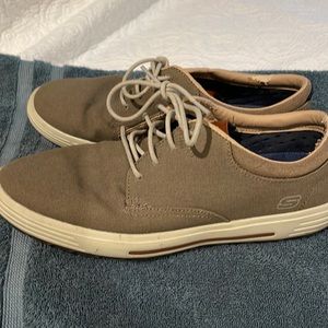 Sketchers shoes for men size 13